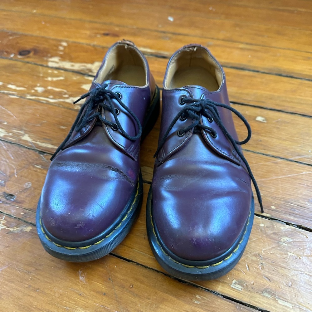 Women’s Vintage Leather Shoes